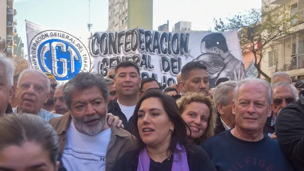 La CGT marchó por el 1º de Mayo y respaldó a Kicillof como figura del peronismo [Fotos]